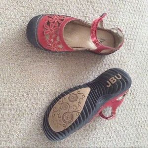 JBU ‘Wildflower’ size 9.5